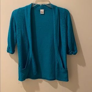 Blue quarter sleeve sweater